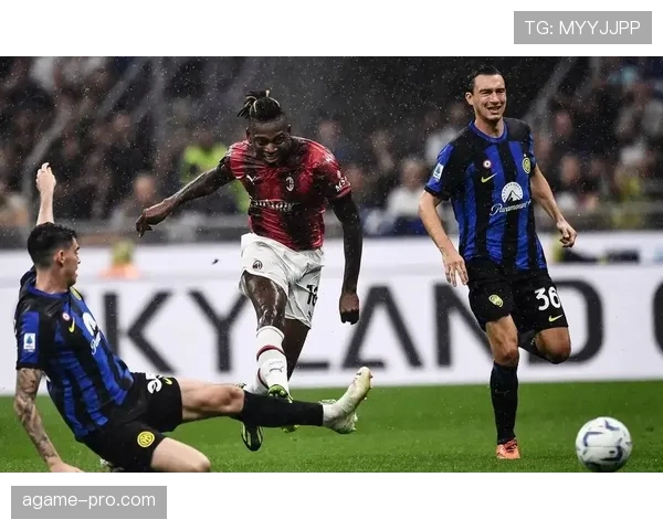 AC米兰争四压力持续增加，关键战表现将影响赛季走势