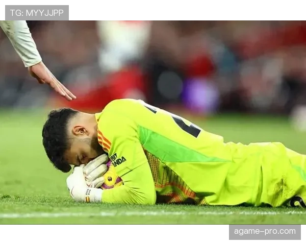 门将持球时间规则拆解：究竟能控球多久才算违规？